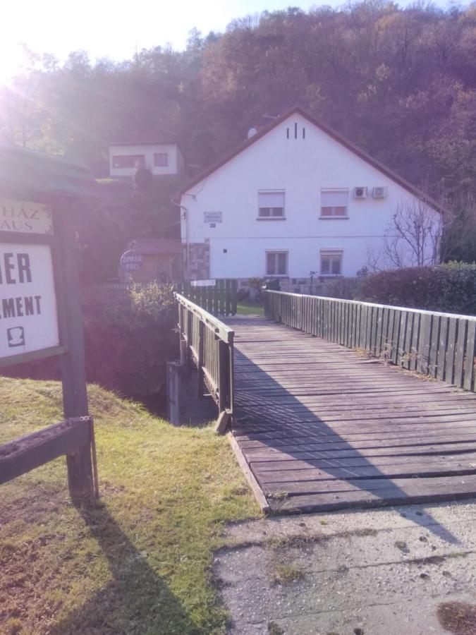Pereszlenyi Vendeghaz Hotel Visegrád Eksteriør billede